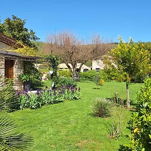  Hébergement de vacances Chez Dom&albert